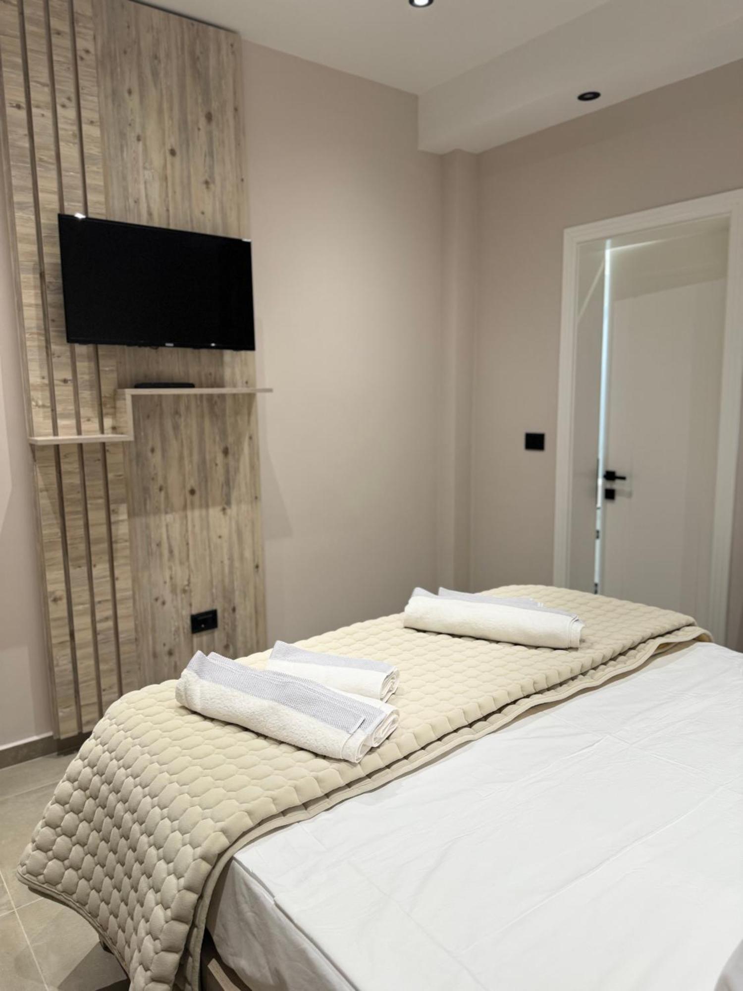 Hotel Kseal Përmet Exteriör bild