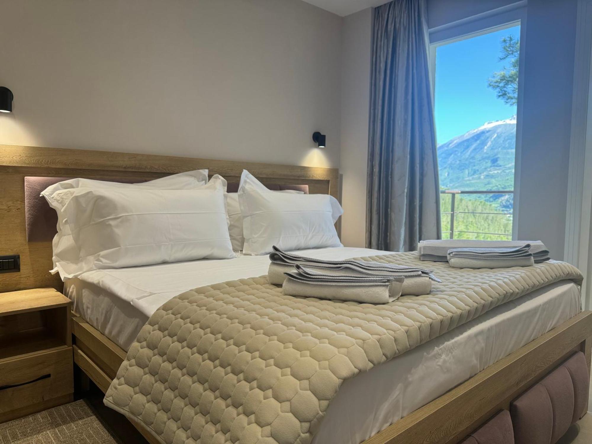 Hotel Kseal Përmet Exteriör bild