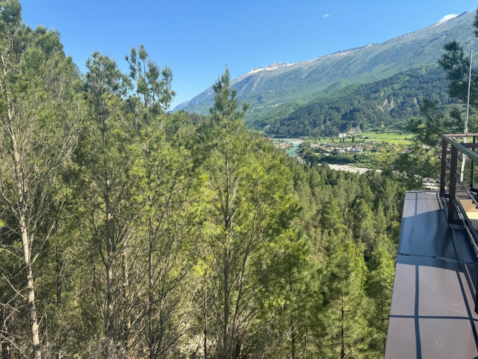Hotel Kseal Përmet Exteriör bild