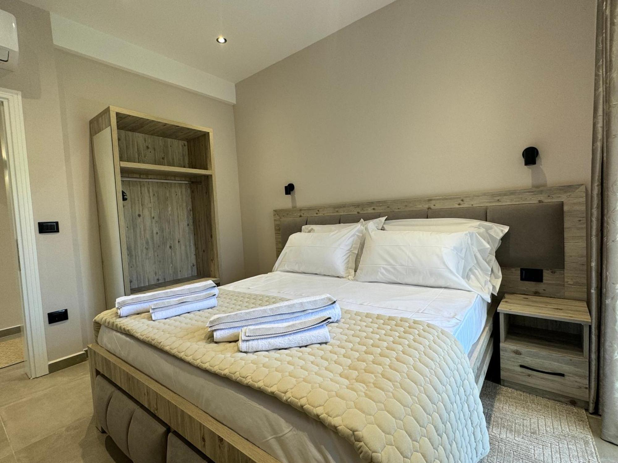 Hotel Kseal Përmet Exteriör bild