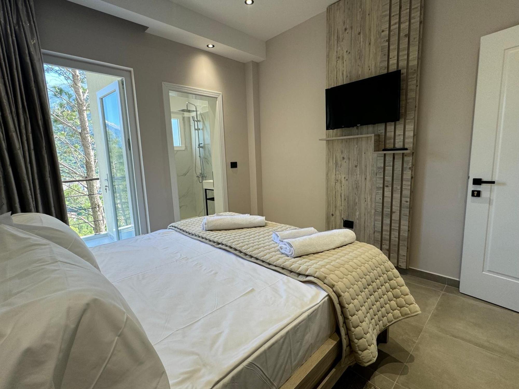 Hotel Kseal Përmet Exteriör bild