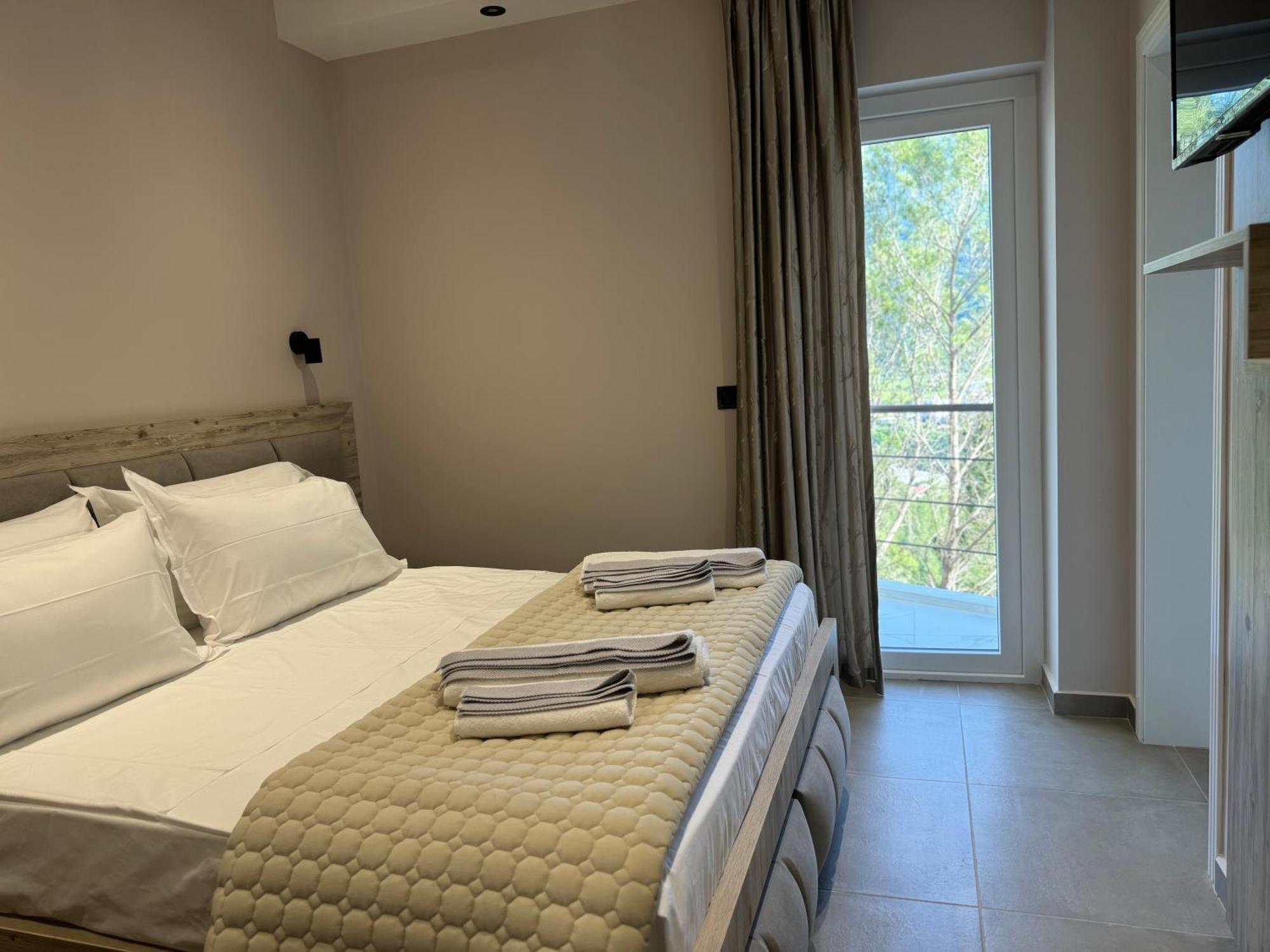 Hotel Kseal Përmet Exteriör bild