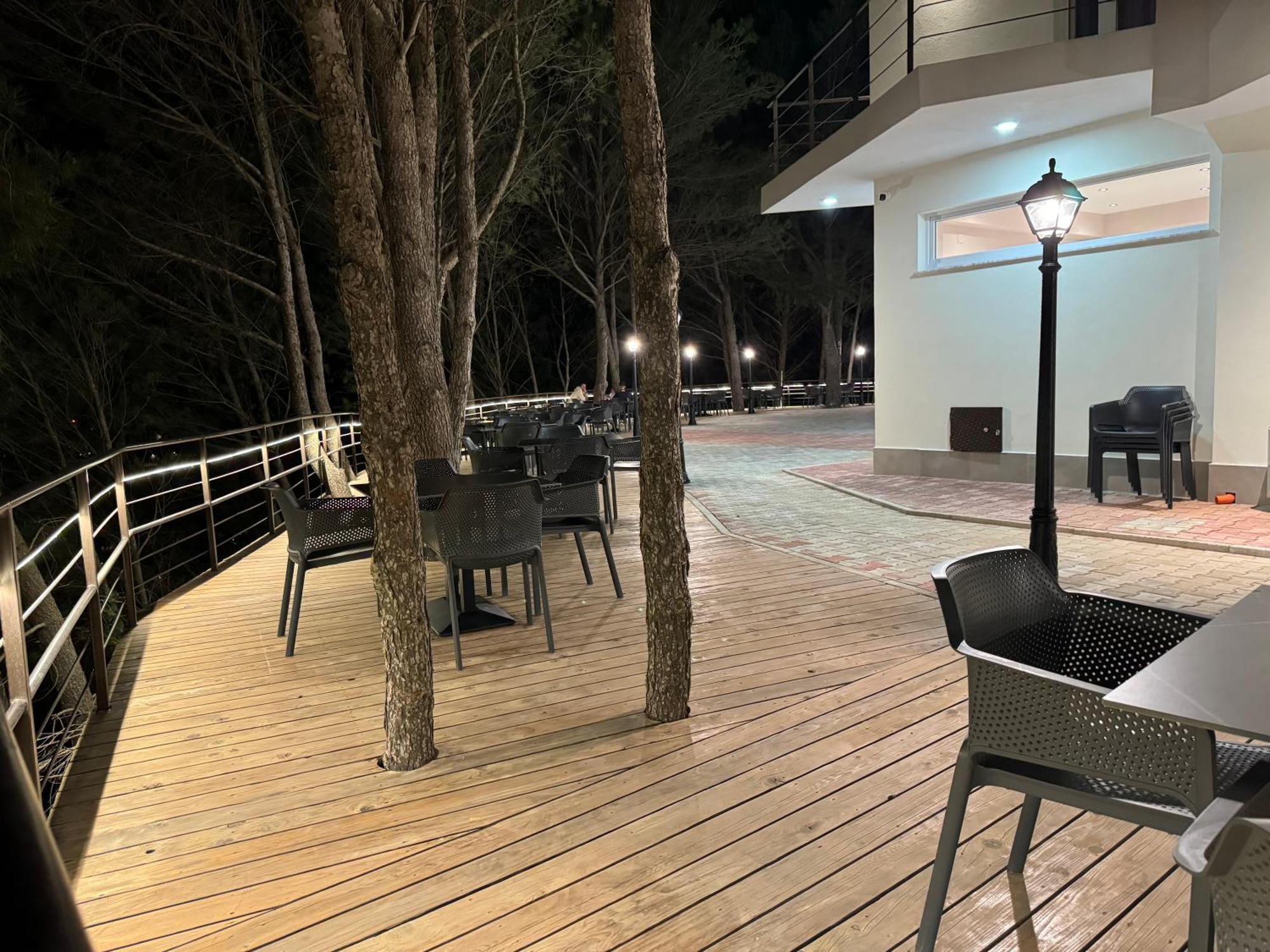 Hotel Kseal Përmet Exteriör bild