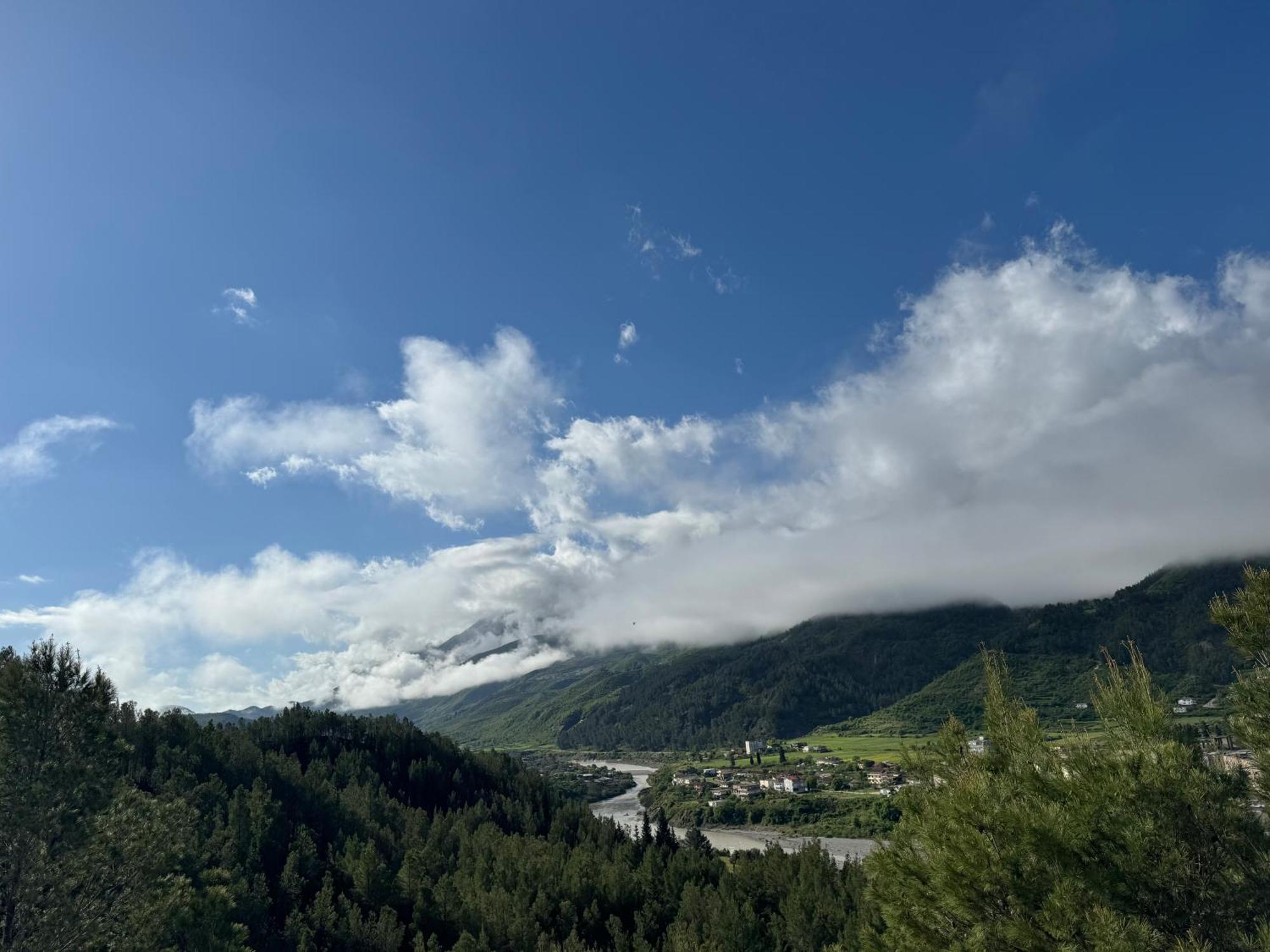 Hotel Kseal Përmet Exteriör bild