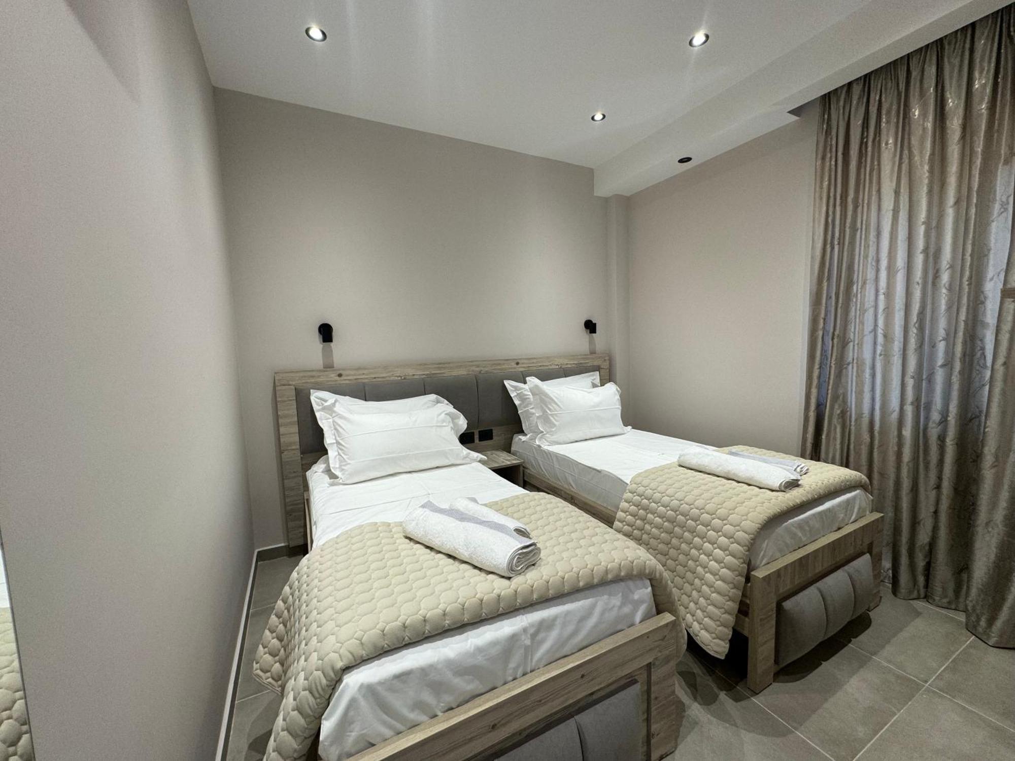 Hotel Kseal Përmet Exteriör bild