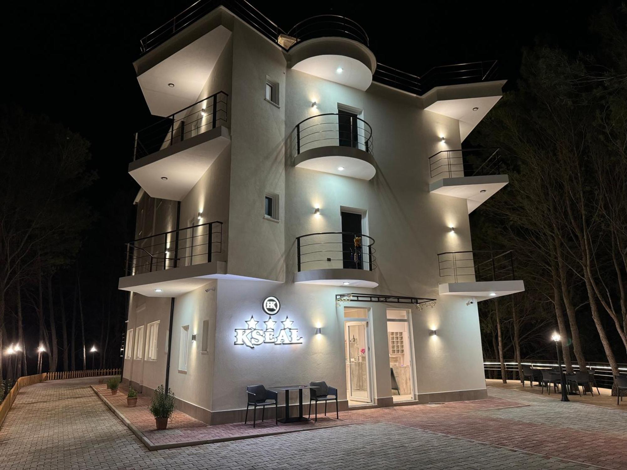 Hotel Kseal Përmet Exteriör bild